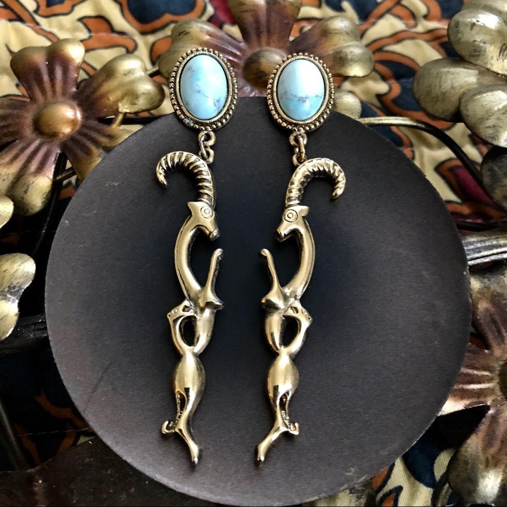 🍀 1928 SAFARI THEMED EARRINGS